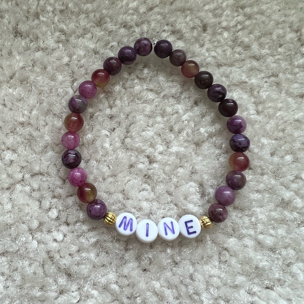 TAYLOR SWIFT | “Mine” Inspired Friendship Bracelet